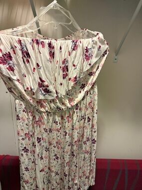 Kimchi Blue Strapless Floral Midi Dress in Cream with Pink & Purple Flowers